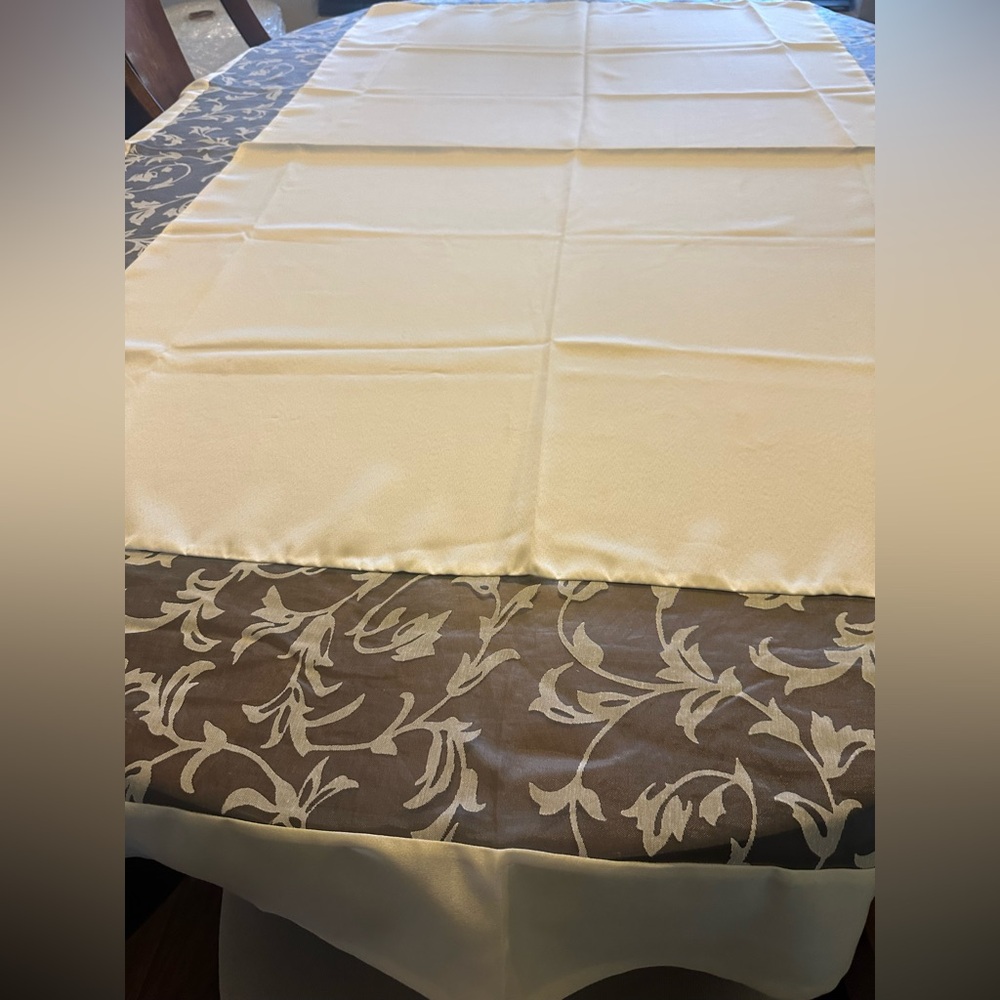 Ivory Table Cloth With Sheer Panel 60”x82”